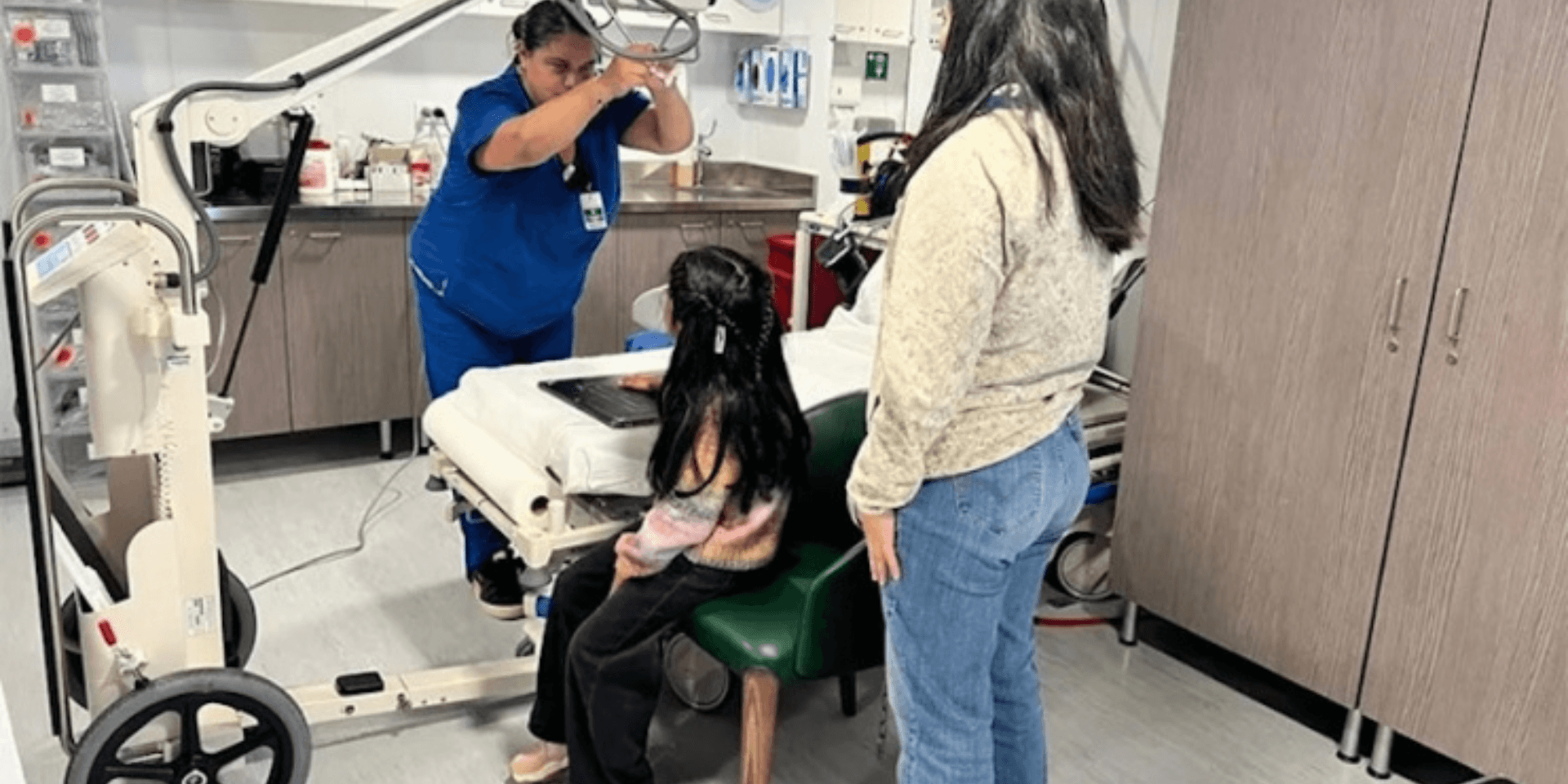 Misión Humanitaria en Altamar: El Seabourn Pursuit «Rescata» a la Isla Robinson Crusoe