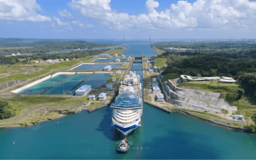 El Nuevo Star Princess Cruza por Primera Vez el Canal de Panamá