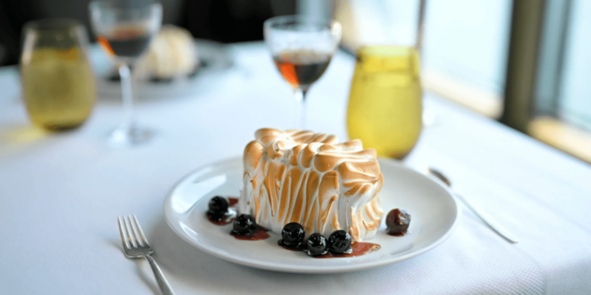 Por qué Holland America estrena una nueva «Cena de Despedida»